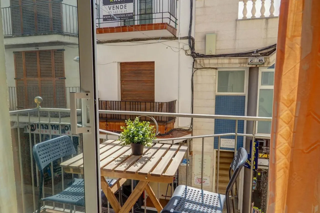 Parellades Apartment By Hello Homes سيدجيس